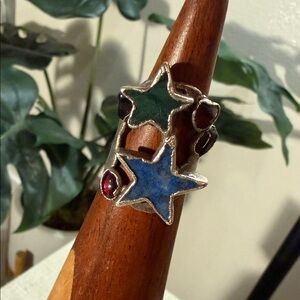Artisanal silver California artist Unique .925 Silver Star Ring 7 garnets lapis